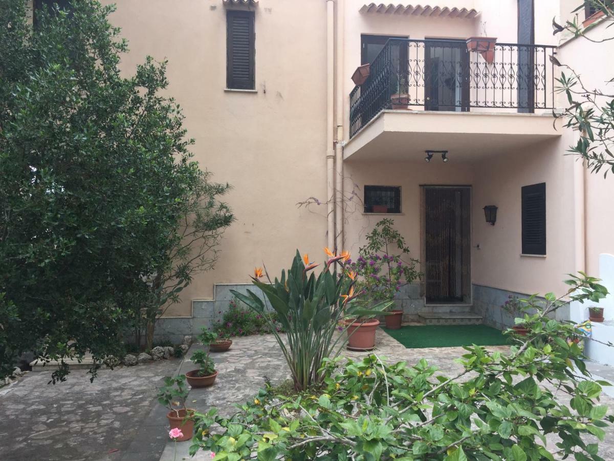 B&B Villa Il Carrubo Сан-Вито-Ло-Капо Экстерьер фото